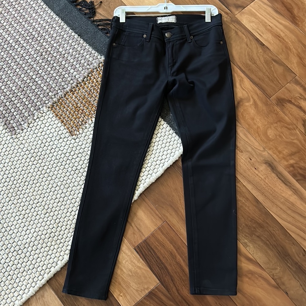 Free‎ people Mid Rise Black Skinny Leg Jeans. Size 27X27